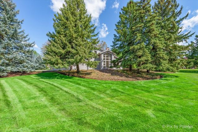 28W300 Flanders Lane, Winfield, IL 60190