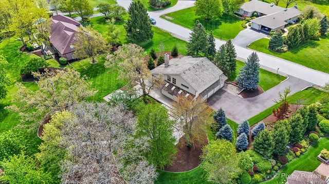 28W300 Flanders Lane, Winfield, IL 60190