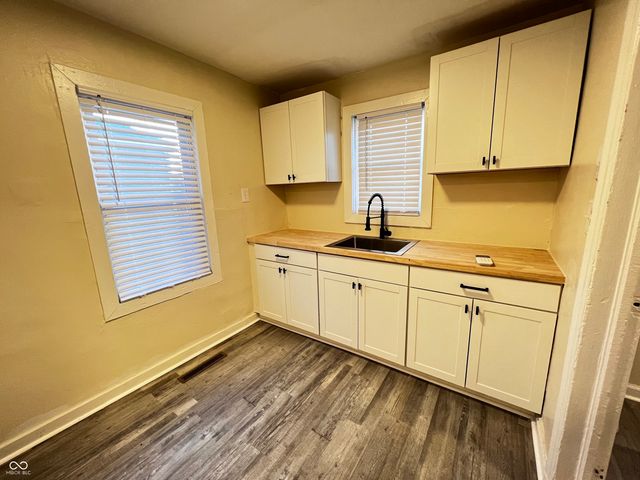 3557 Caroline Avenue, Indianapolis, IN 46218