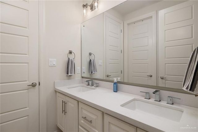 4552 Estancia Parkway, Mcallen, TX 78504