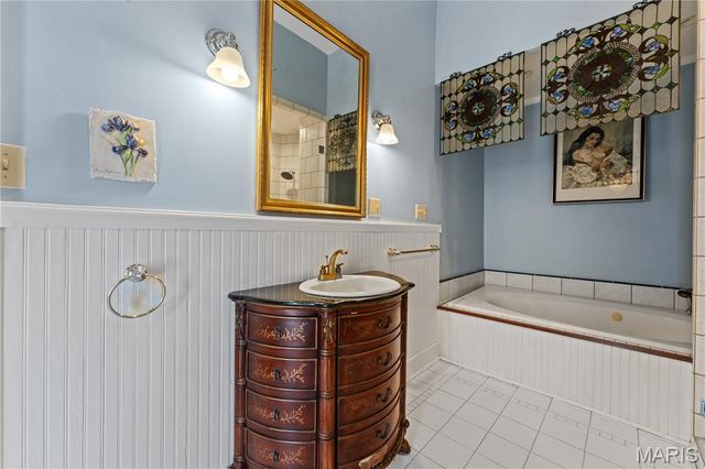 405 N 3rd Street, Louisiana, MO 63353