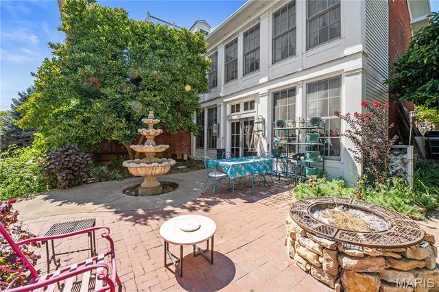 405 N 3rd Street, Louisiana, MO 63353