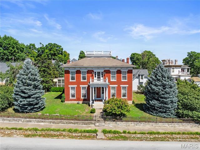 405 N 3rd Street, Louisiana, MO 63353