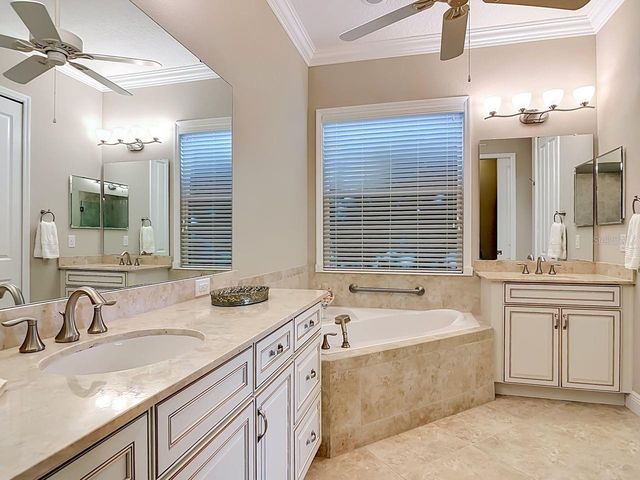 8461 BRIDGEPORT BAY CIRCLE, Mount Dora, FL 32757