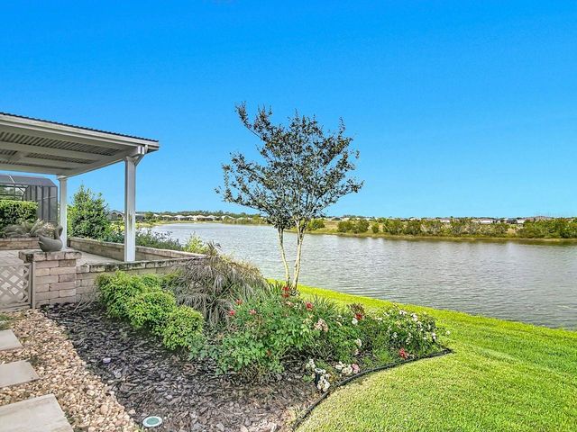 8461 BRIDGEPORT BAY CIRCLE, Mount Dora, FL 32757