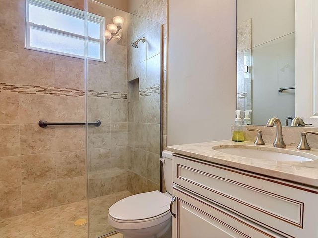 8461 BRIDGEPORT BAY CIRCLE, Mount Dora, FL 32757