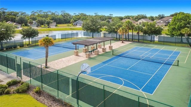 8461 BRIDGEPORT BAY CIRCLE, Mount Dora, FL 32757