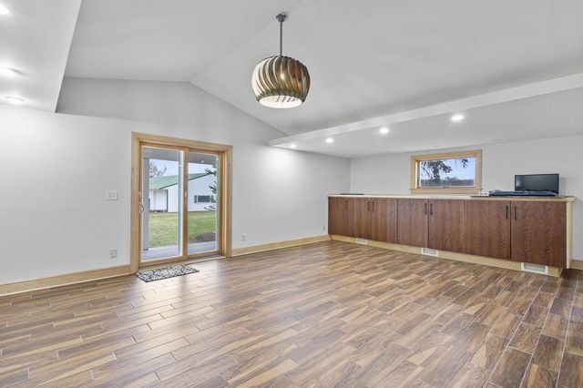 538 Windmill Road, Brooklyn, WI 53521