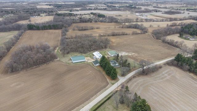 538 Windmill Road, Brooklyn, WI 53521