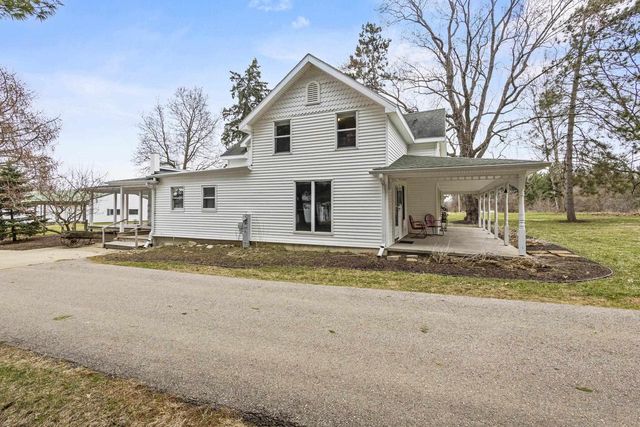 538 Windmill Road, Brooklyn, WI 53521