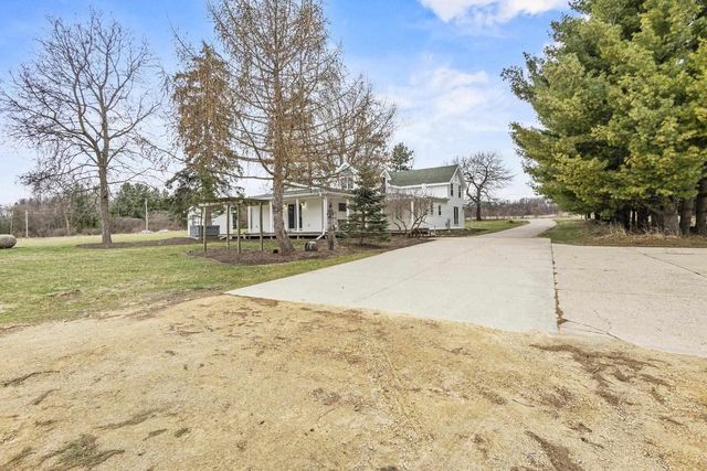 538 Windmill Road, Brooklyn, WI 53521
