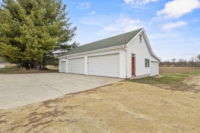 538 Windmill Road, Brooklyn, WI 53521