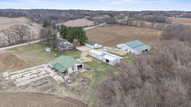 538 Windmill Road, Brooklyn, WI 53521