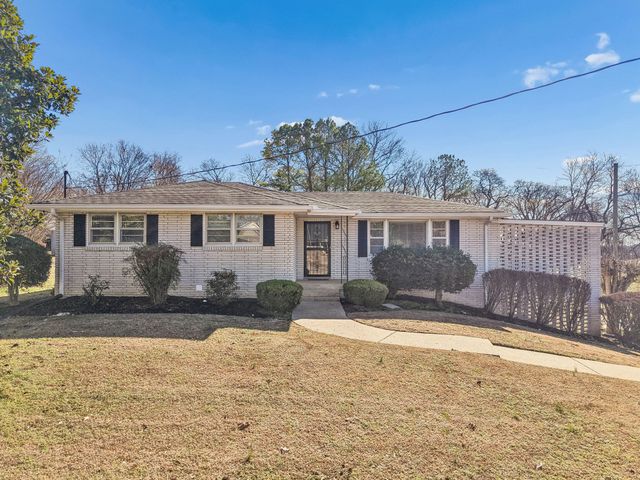 112 Hickory Heights Drive, Hendersonville, TN 37075