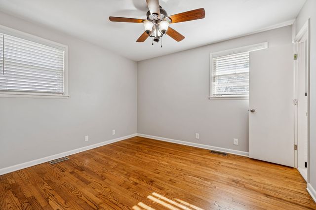 112 Hickory Heights Drive, Hendersonville, TN 37075