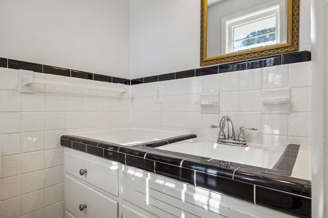 112 Hickory Heights Drive, Hendersonville, TN 37075