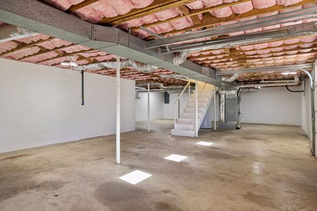 112 Hickory Heights Drive, Hendersonville, TN 37075