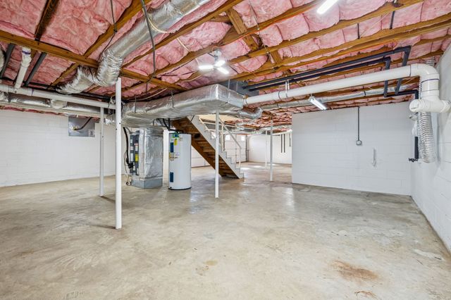 112 Hickory Heights Drive, Hendersonville, TN 37075