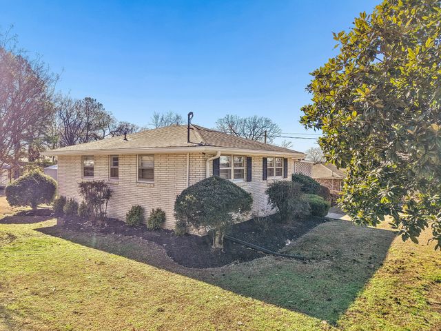 112 Hickory Heights Drive, Hendersonville, TN 37075