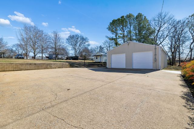 112 Hickory Heights Drive, Hendersonville, TN 37075