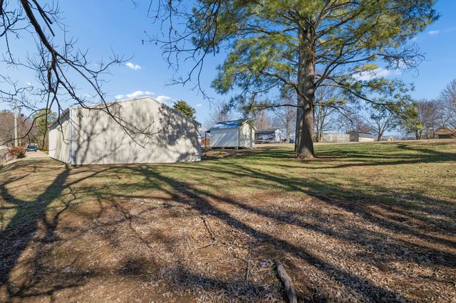 112 Hickory Heights Drive, Hendersonville, TN 37075