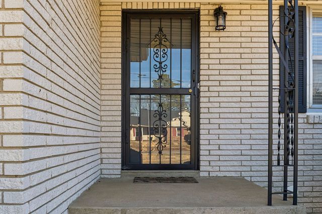 112 Hickory Heights Drive, Hendersonville, TN 37075