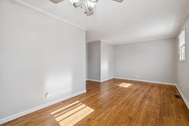 112 Hickory Heights Drive, Hendersonville, TN 37075