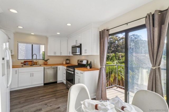 2829 Forest View Way, Carlsbad, CA 92008