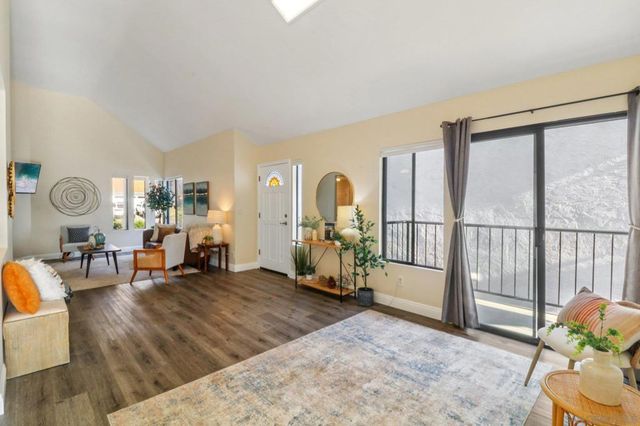 2829 Forest View Way, Carlsbad, CA 92008