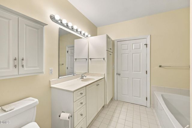 100 Northbrook Drive 206, Raleigh, NC 27609
