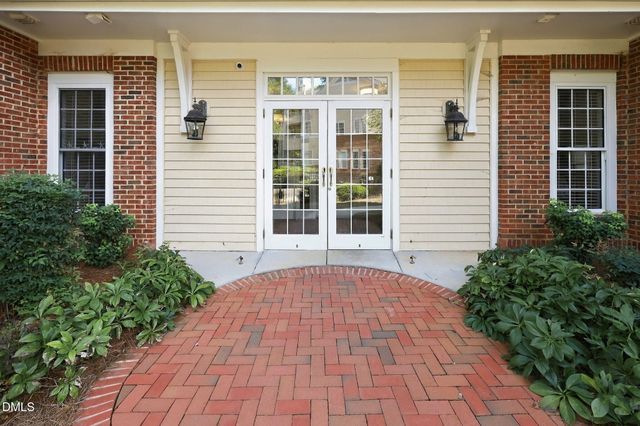 100 Northbrook Drive 206, Raleigh, NC 27609