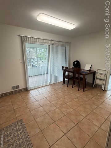 150 E Long Lake Road, Bloomfield Charter Township, MI 48304