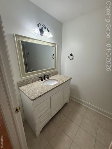 150 E Long Lake Road, Bloomfield Charter Township, MI 48304