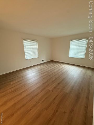 150 E Long Lake Road, Bloomfield Charter Township, MI 48304