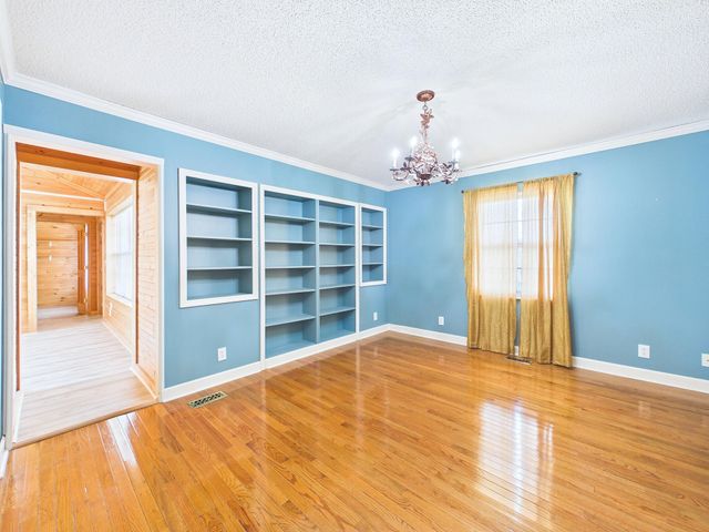 228 County Road 326, Sweetwater, TN 37874