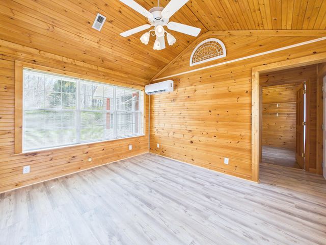 228 County Road 326, Sweetwater, TN 37874