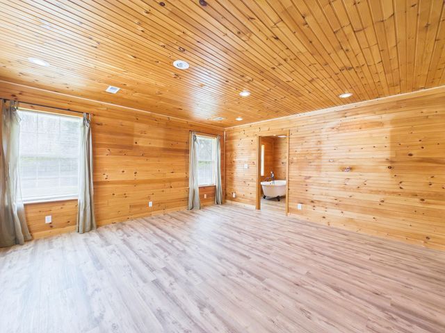228 County Road 326, Sweetwater, TN 37874