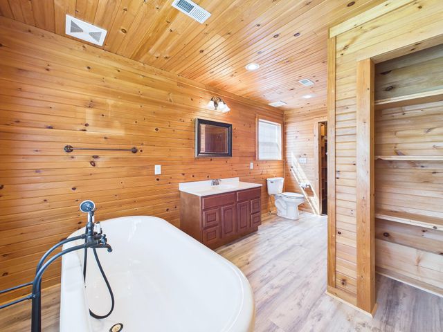 228 County Road 326, Sweetwater, TN 37874