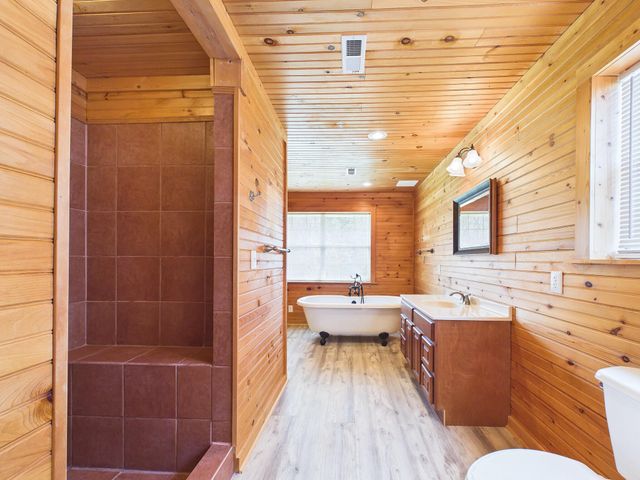 228 County Road 326, Sweetwater, TN 37874