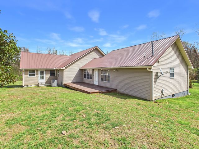 228 County Road 326, Sweetwater, TN 37874