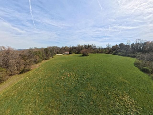 228 County Road 326, Sweetwater, TN 37874
