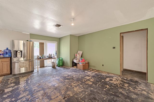 12714 Dermott Drive, Houston, TX 77065