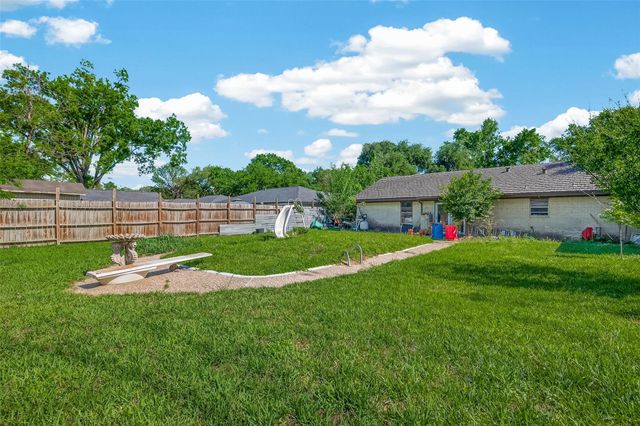 12714 Dermott Drive, Houston, TX 77065