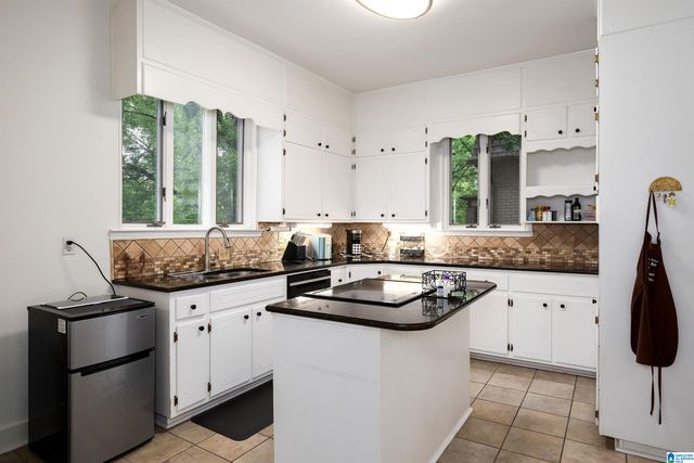 938 CONROY ROAD, Birmingham, AL 35222