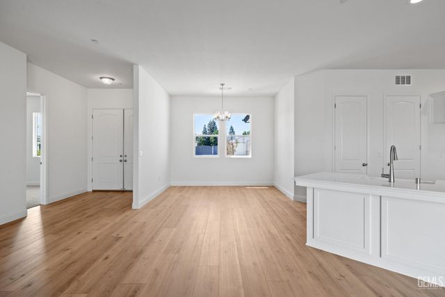 7422 Allenmeir Court, Bakersfield, CA 93314