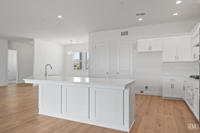 7422 Allenmeir Court, Bakersfield, CA 93314