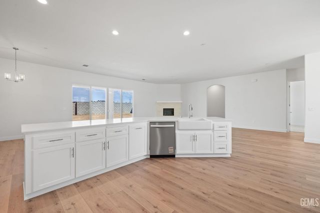 7422 Allenmeir Court, Bakersfield, CA 93314