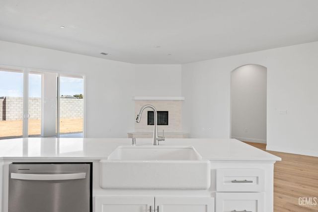 7422 Allenmeir Court, Bakersfield, CA 93314