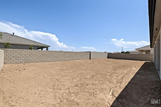 7422 Allenmeir Court, Bakersfield, CA 93314