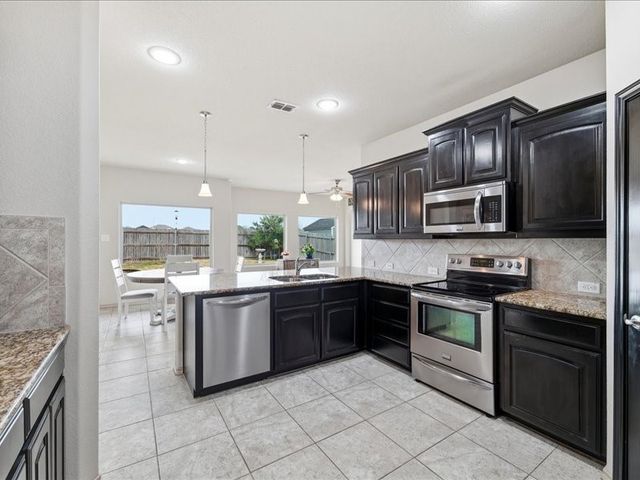 1101 Sierra Blanca Drive, Burleson, TX 76028